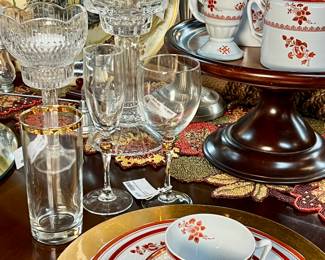 Spode Gloucester China - 12 four piece place settings plus additional pieces