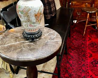 Marble Top Side Table. Vintage Satsuma Lamp
