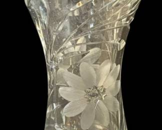Sawtooth Edge Crystal Vase 