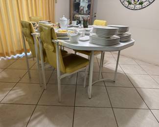 Mid-Century Kitchenette Table