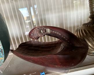 Tata Maori carved canoe bailer