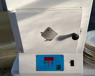 PMC small electric kiln