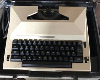 Vintage Sears Scholar Typewriter