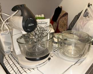 Sunbeam mixer, misc. kitchen items