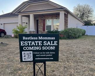 Incredibly full house. 