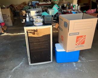 Working almost new wine refrigerator