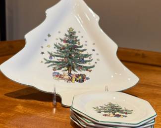 Nikko Christmastime player abd pattern dishes.
