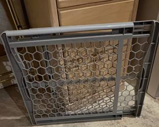  Baby Gate