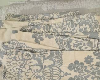 King Duvet Cover and Coverlet with Pilliow Shams 