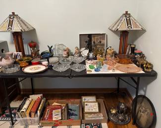 Collectible- pottery, glass, kitsch, Knick knacks 