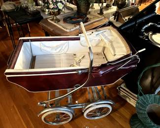 Vintage Baby Carriage/Pram 