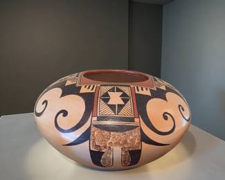 Hopi Art Pottery by ADELLE NAMPEYO bid #3