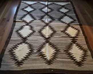 4 1/2' x 5 1/2' Vintage Navajo Rug AS-IS bid #21