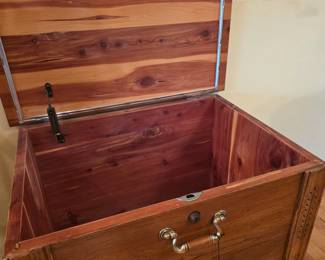 Small LANE Condo-Size Cedar Blanket Chest bid #15