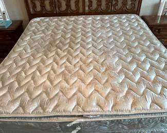 Vintage MCM Bedroom Set w/ Clean Mattress and Boxspring