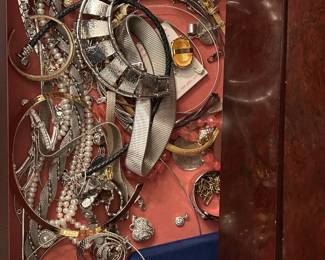 Incredible Selection of High End Fashion Jewelry - Rings, Necklaces, Bracelets, Earrings, Watches, Pendants and more! 