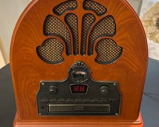 Cathedral Retro AM/FM Radio and CD Player