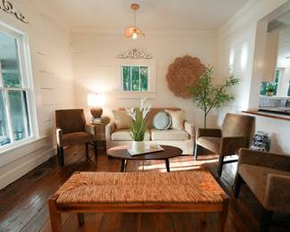 FURNITURE
MIRRORS
BENCHES
COFFEE TABLES
END TABLES
ACCENT CHAIRS
OTTOMANS
STOOLS