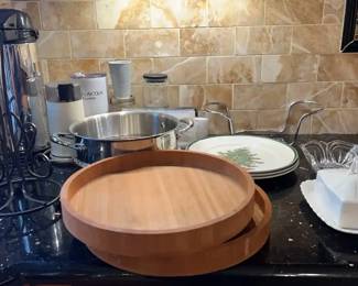 Mystery Lot of Kitchen Goods