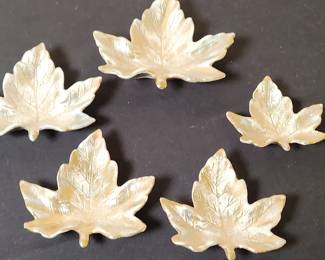 Small Leaf Decor 