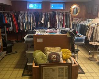 Loads of men’s clothing pants sizes 42-48 and shirts xl-xxxl