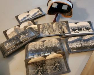Stereo viewer with WWI cards