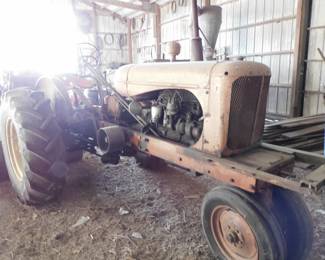 Allis Chalmers "WD" Tractor, NFE, 50  to  60% rubber, (runs)