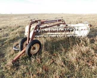 International #35 Hay Rake