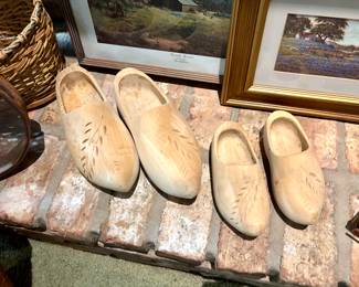 Wooden shoes 