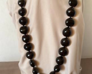 Kikuye Nut Lei Matching Bracelet