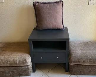 2 Ottomans End Table 