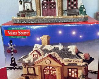 2 Village Items for Holiday Displays Dept56 Village Square Holiday Lights 