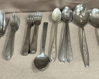 Kitchen Silverware Items