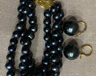 Tahitian pearl like hoop earrings and bracelet to match
