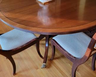 Check out the cute little toes on  this table!