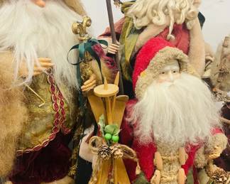 Vintage Santas Total Of Four 