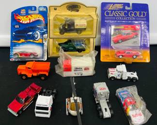 Diecast Model Cars Matchbox, Hot Wheels  Lledo Toys Trucks Lot 2 Of 6 