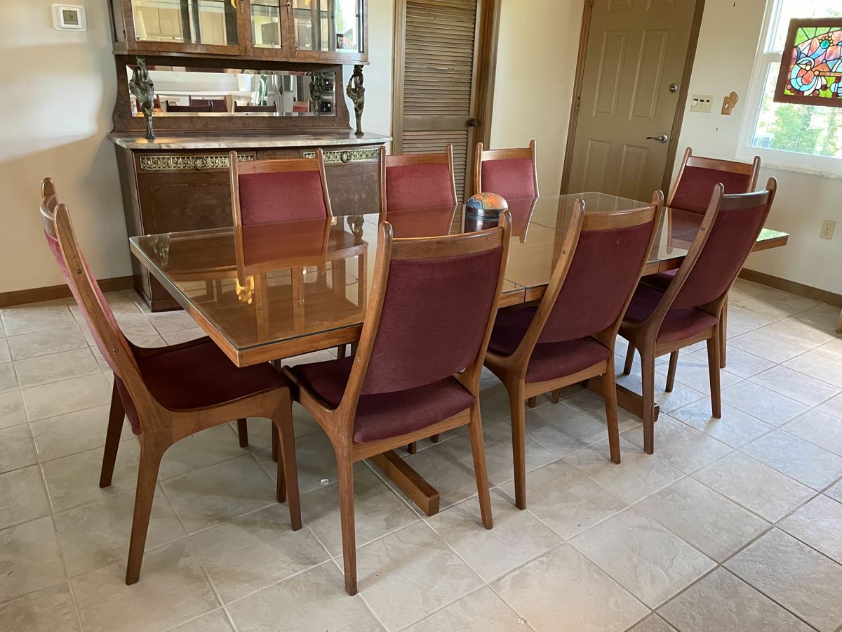 drylund teak dining table with 8 chairs -- delivery negotiable in South Florida