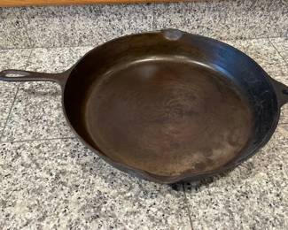 Huge! CAST IRON PAN No. 14 * 15 1/2” * Made In The USA