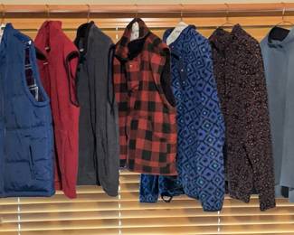 Men’s Winter Pull Over Fleece & Vests * Sizes L & XL