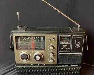 Vintage Working Radio * Reader’s Digest Multi Band Receiver