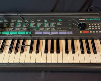 Yamaha Keyboard PSR-150 & Headphones * Works!