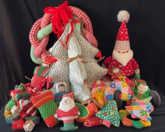 Vintage 70’s Stuffed Cloth Christmas Ornaments , Cloth Tree, Wreath , Santa , Garland