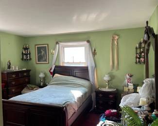 QUEEN MASTER BEDROOM SET