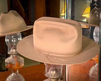 Stetson 3x Beaver 7 1/4 Size Hat
