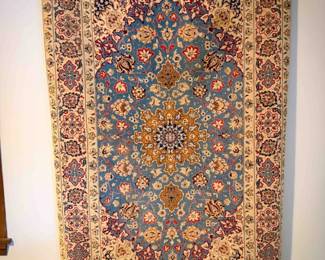 Handwoven Persian-Style Rug – 42” × 64.5”
