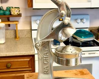Ra Chand manual citrus juicer
