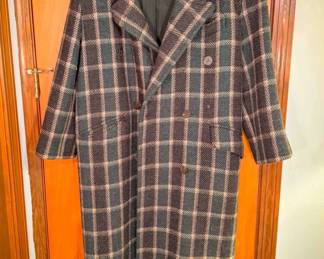 Harve Benard 100% Wool Coat Style 45 Size 12
