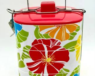 Vintage Plastic Bento Box
