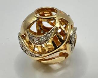 14k Gold Jewelry — Openwork Pendant
